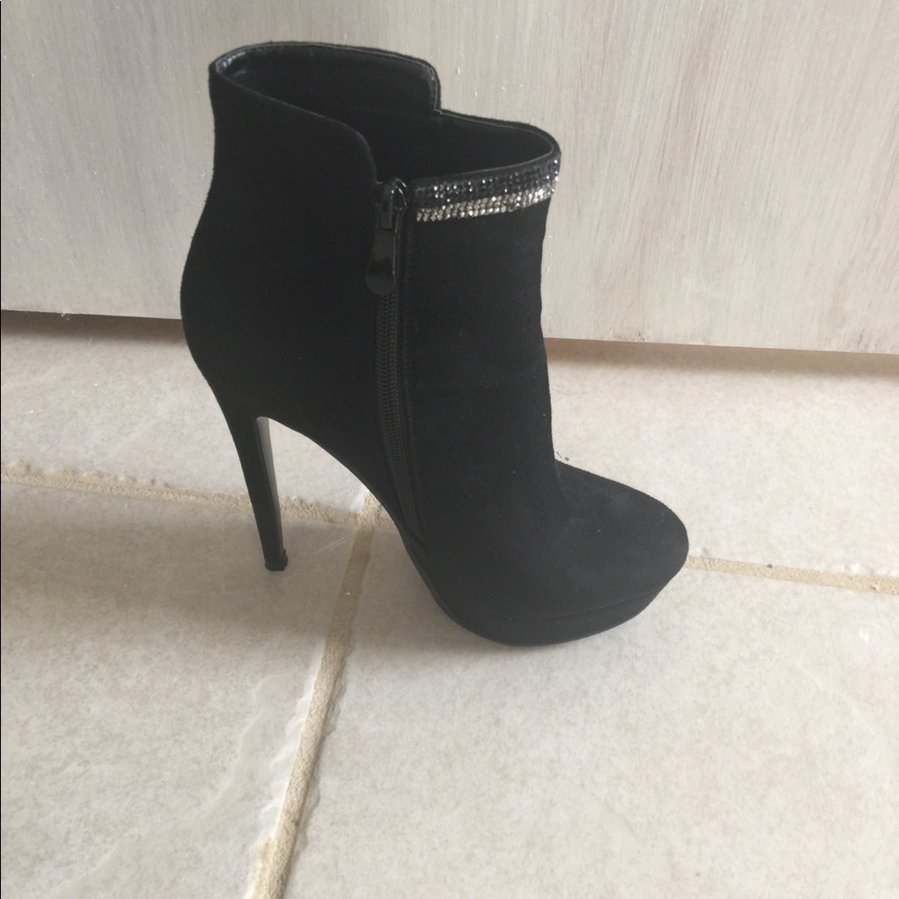 Booties - Picture 5 of 5